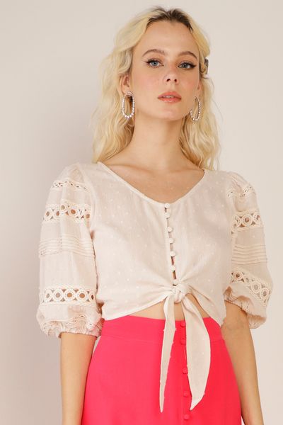 camisa-cropped-coral-amarração-manga-mix-rendas-detalhe-36